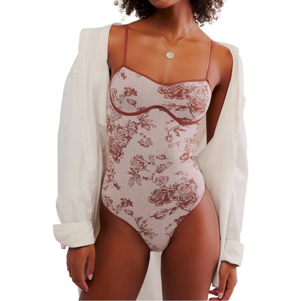 NWT Intimately Free People Caught Your Eye Seamless Thing Bodysuit Size M/L